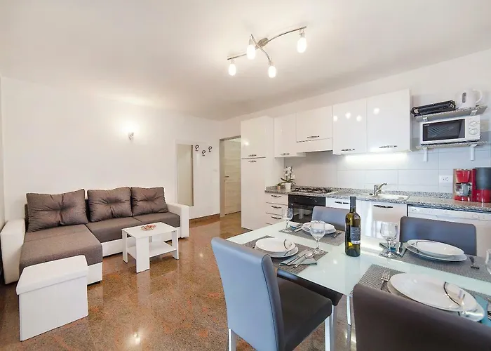 Sandra Rovini Apartman Moscenice