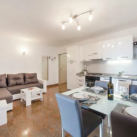 Sandra Rovini アパート モスチャニッセ